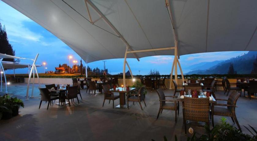 Hotel Niagara Parapat Esterno foto